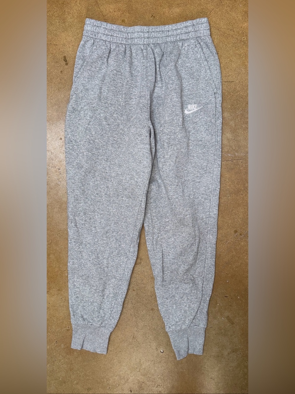 Nike Sweatpants Kids Unisex Gray Joggers Embroidered Logo Eastic Waist XL